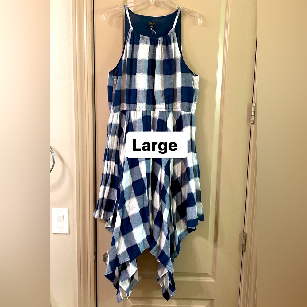 NWOT checkered dress. Large
